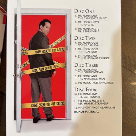 Monk- Season 1 - Picture 3 of 4